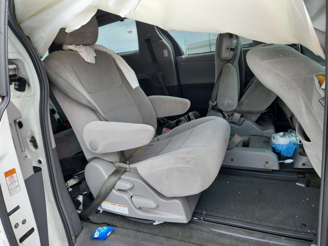 2015 Toyota Sienna Le VIN: 5TDKK3DC3FS551991 Lot: 64172195