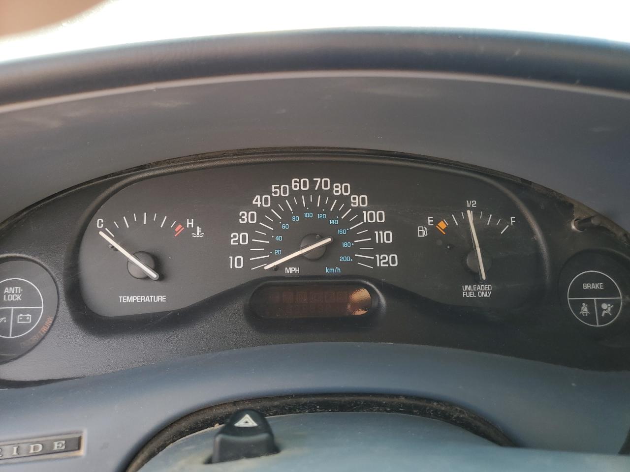1998 Buick Century Custom VIN: 2G4WS52M1W1514403 Lot: 63492705