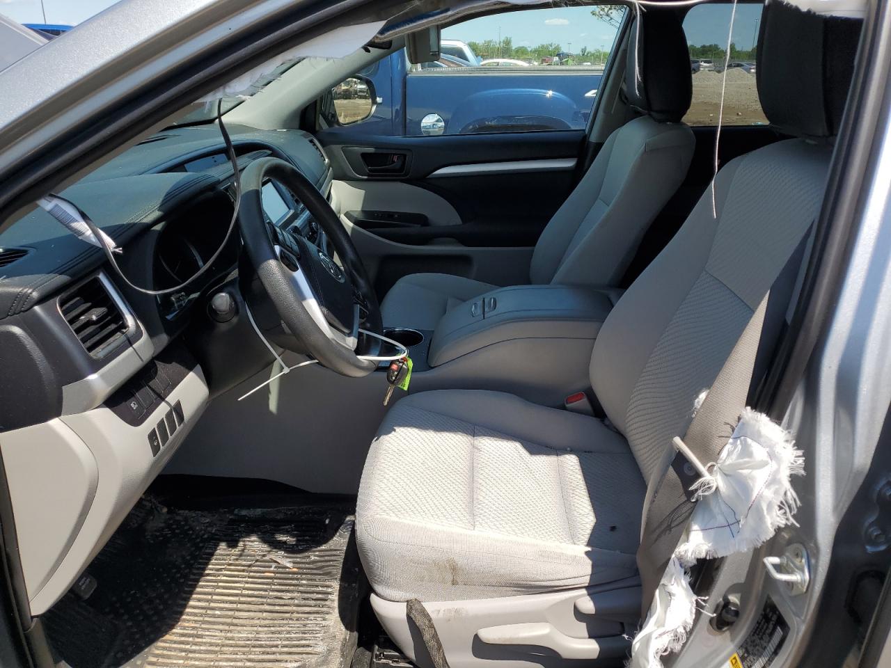 2019 Toyota Highlander Le VIN: 5TDZARFH1KS053120 Lot: 62933335
