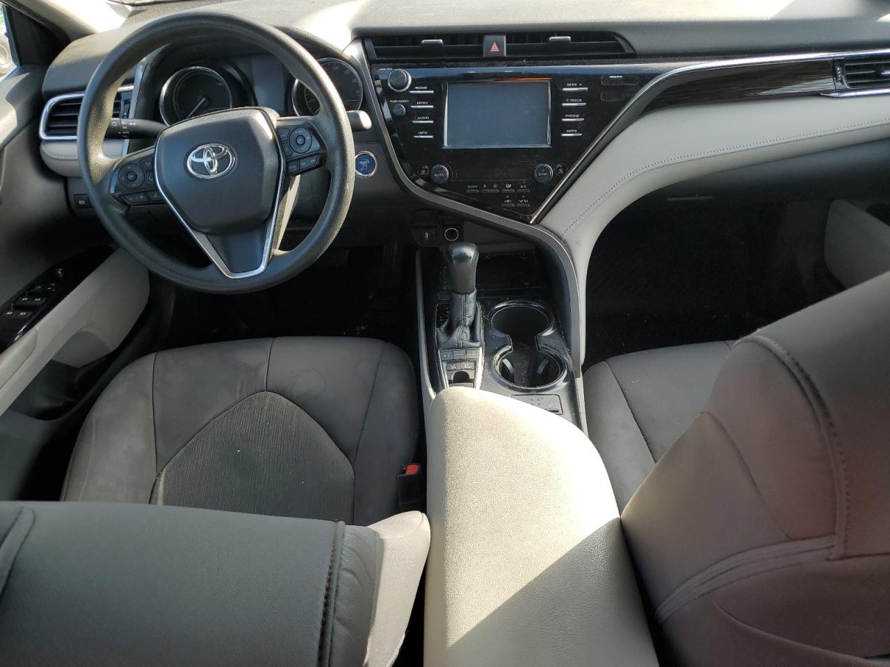 2018 Toyota Camry Le VIN: 4T1B31HK3JU507198 Lot: 65042435