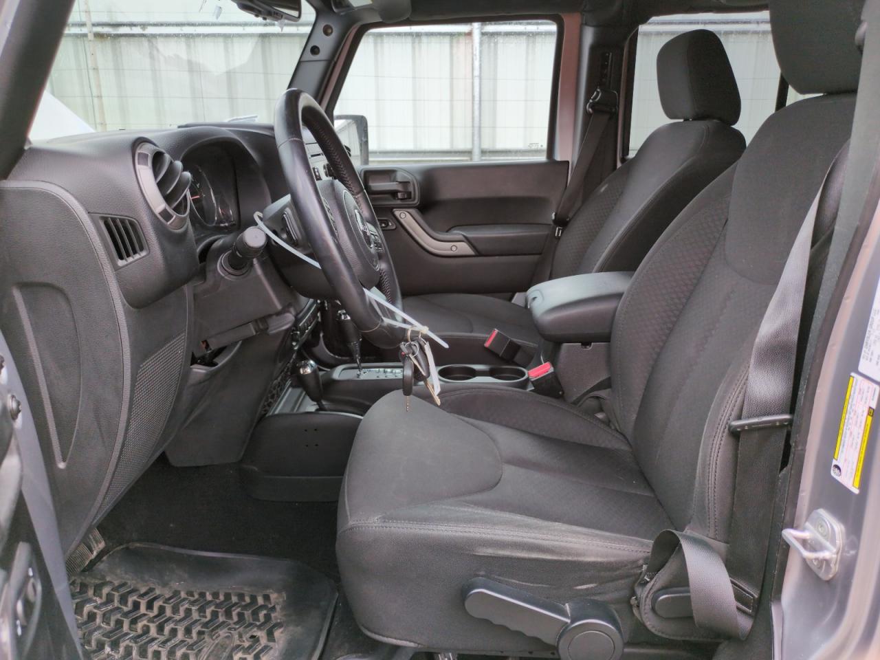 2013 Jeep Wrangler Unlimited Sport VIN: 1C4BJWDG4DL699864 Lot: 63803055