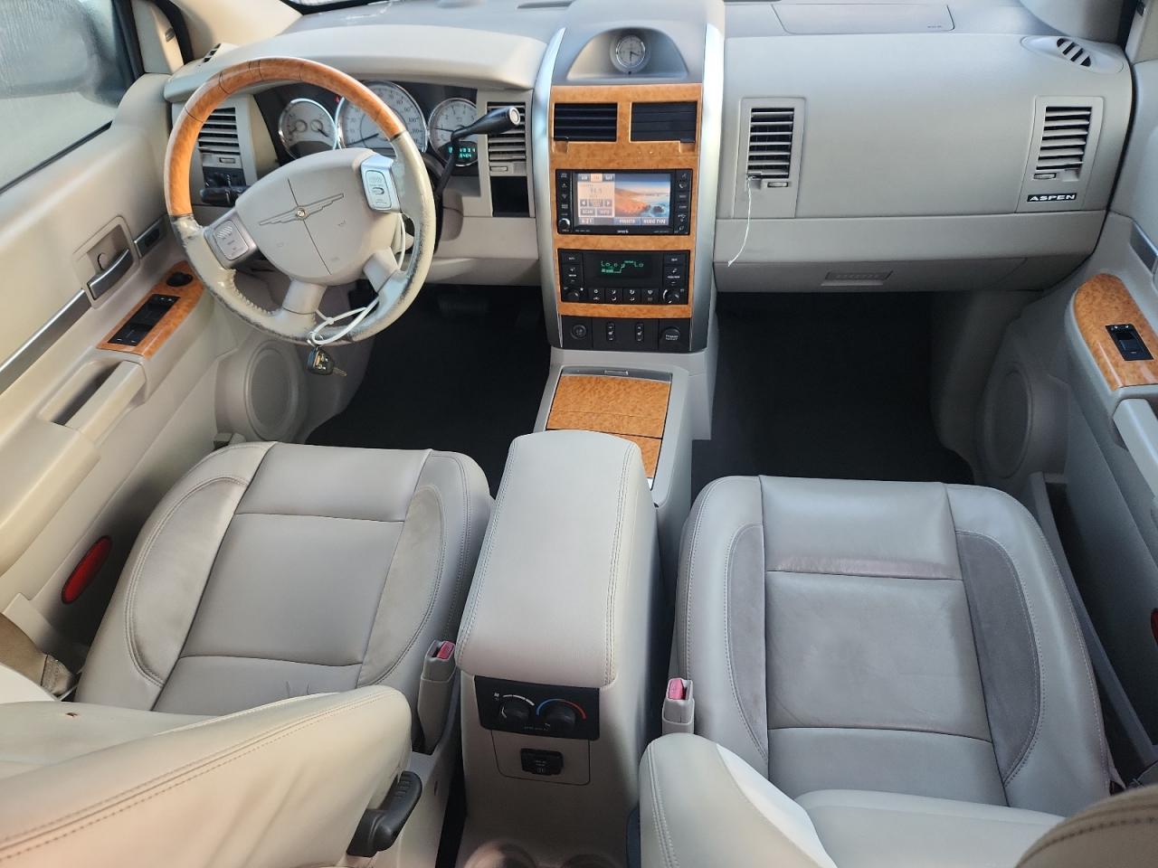 2009 Chrysler Aspen Limited VIN: 1A8HX58T99F718465 Lot: 65549215