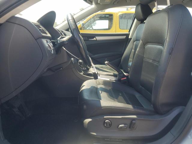  VOLKSWAGEN PASSAT 2012 Srebrny