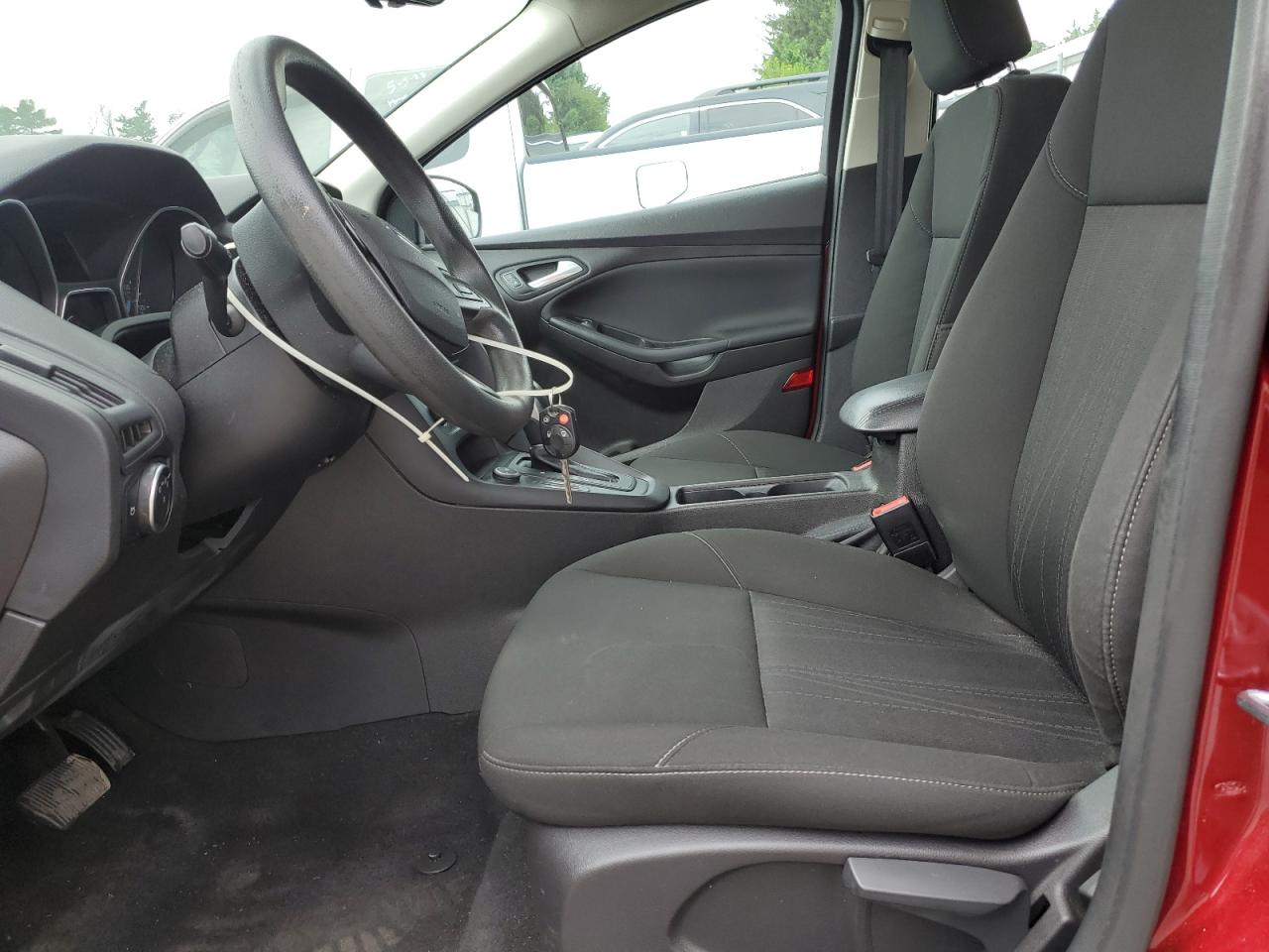 2016 Ford Focus Se VIN: 1FADP3K23GL206926 Lot: 65445255