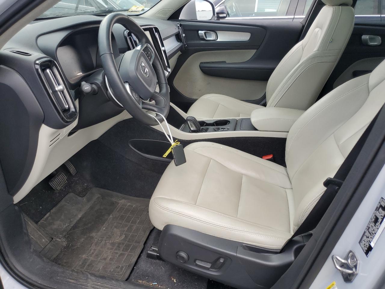 2020 Volvo Xc40 T5 Momentum VIN: YV4162UK5L2285360 Lot: 62679555