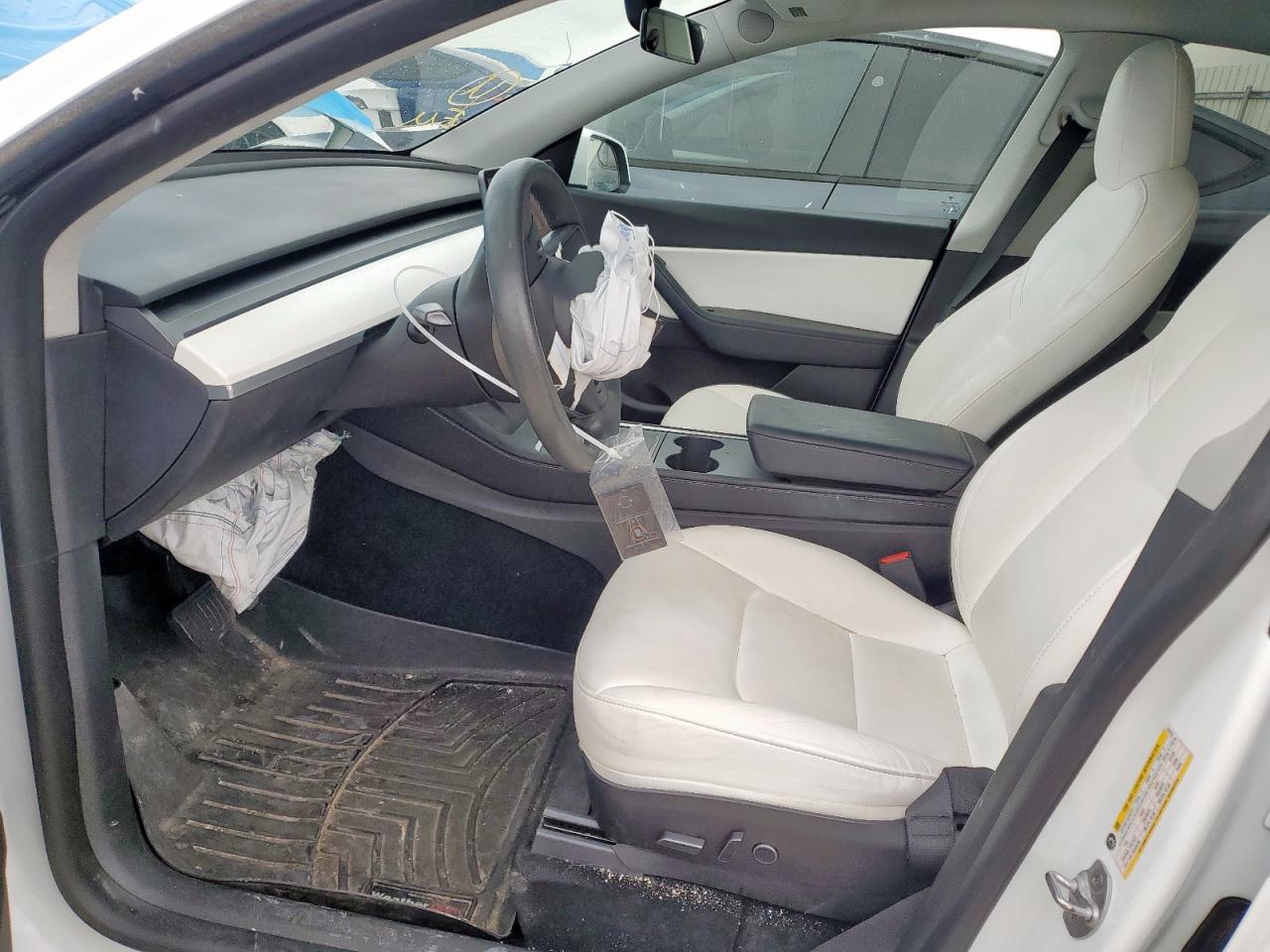 2022 Tesla Model Y VIN: 7SAYGDEE7NF321619 Lot: 63421045