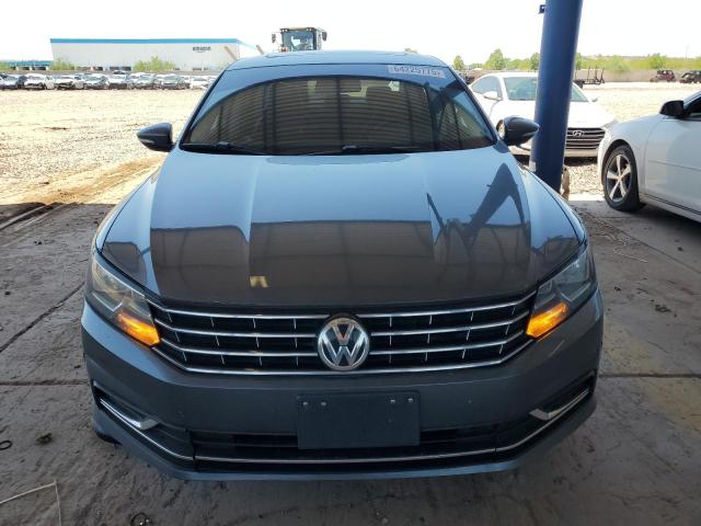 VOLKSWAGEN PASSAT 2019 Szary