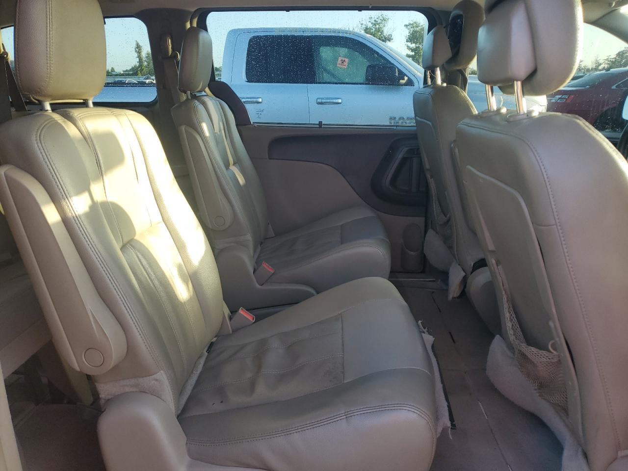 2015 Chrysler Town & Country Touring VIN: 2C4RC1BG7FR752498 Lot: 64750345
