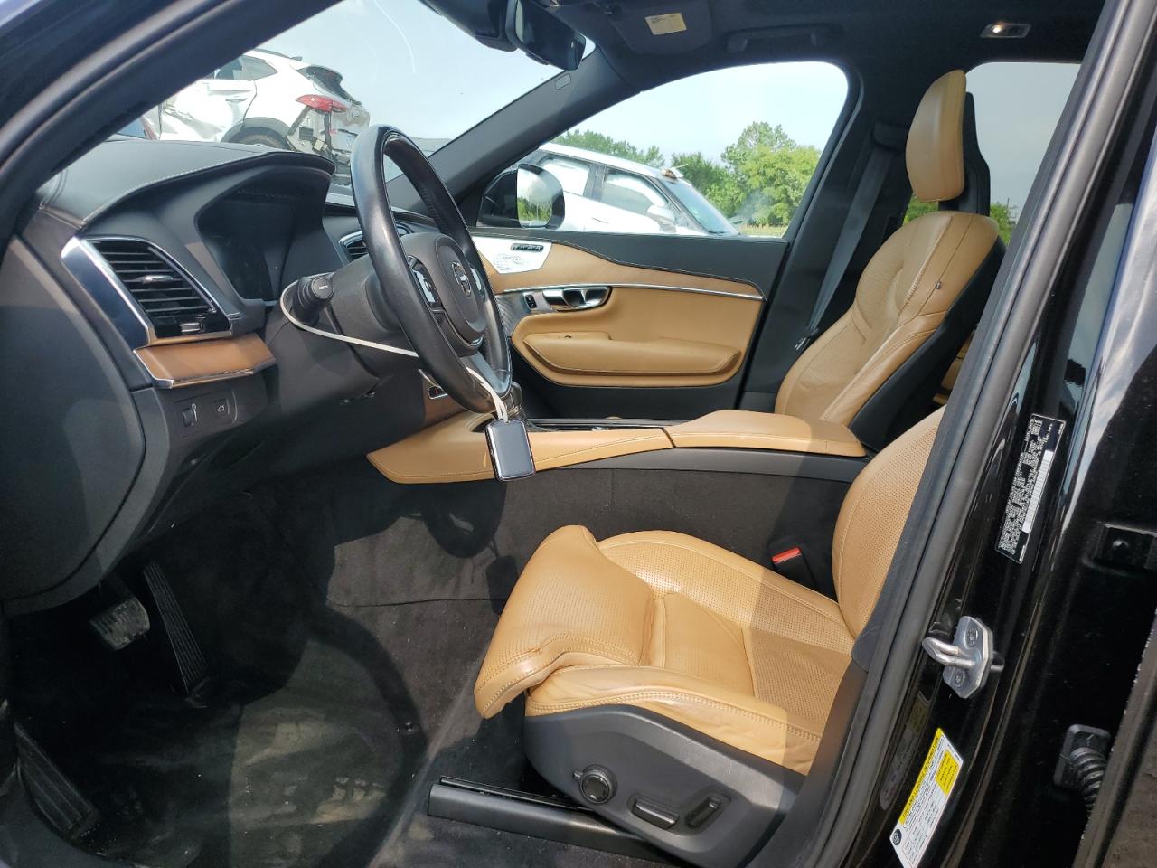 2016 Volvo Xc90 T6 VIN: YV4A22PN7G1002700 Lot: 64209325