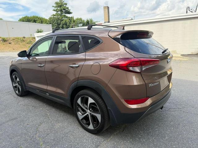 Parquets HYUNDAI TUCSON 2016 Brown