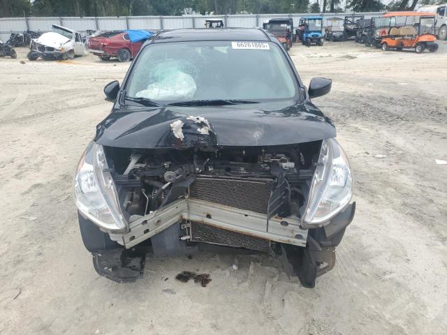  NISSAN VERSA 2017 Czarny