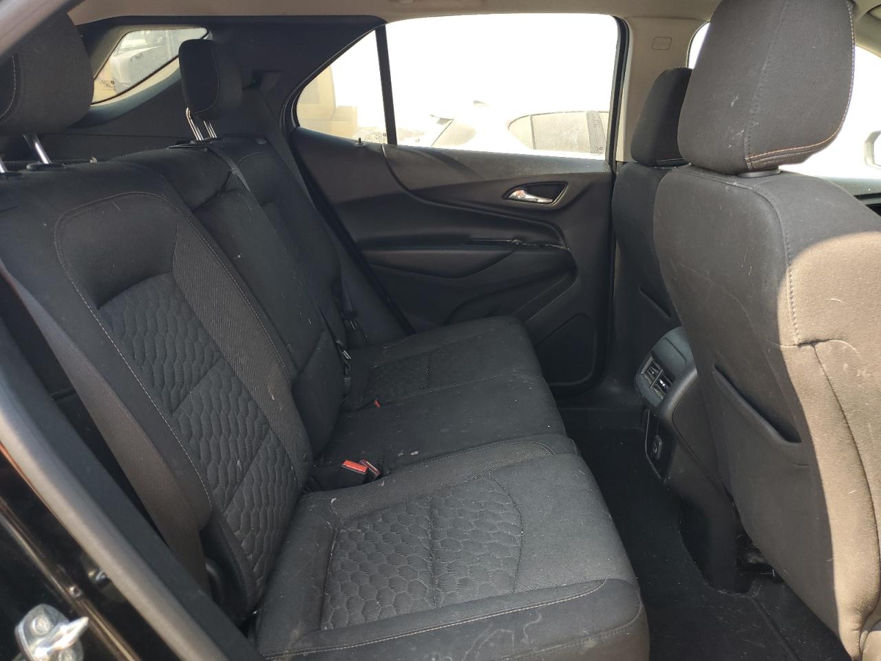 2GNAXKEV1K6122125 2019 Chevrolet Equinox Lt