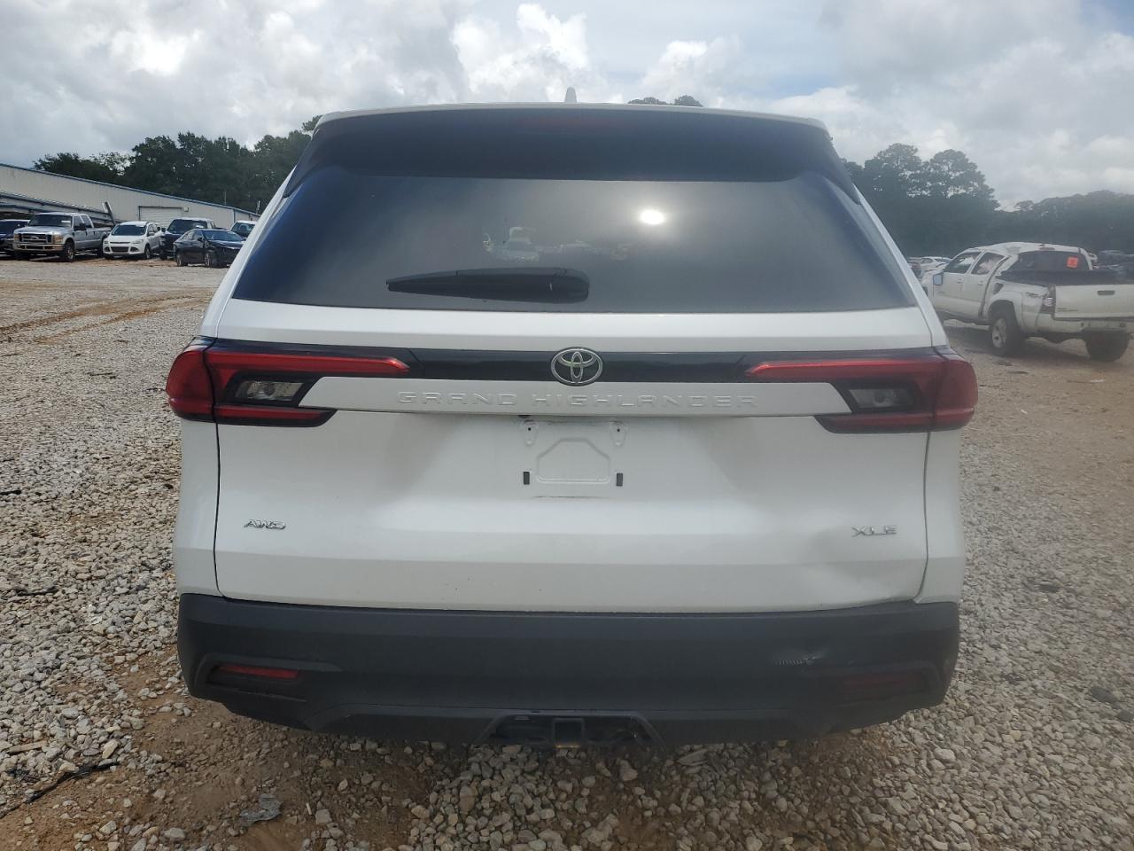 2024 Toyota Grand Highlander Xle VIN: 5TDAAAB50RS039875 Lot: 63311305