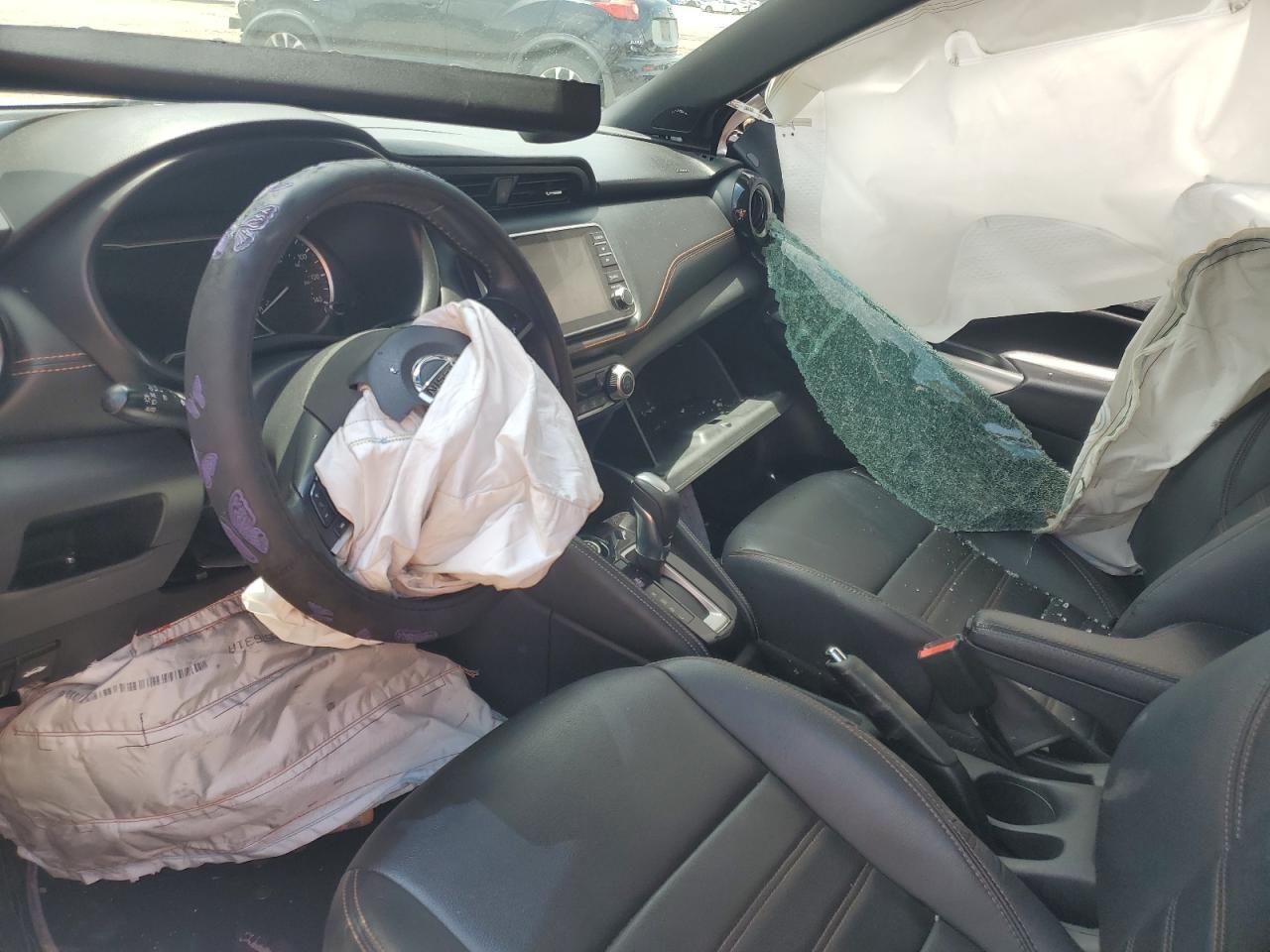 3N1CP5DV4LL520126 2020 Nissan Kicks Sr