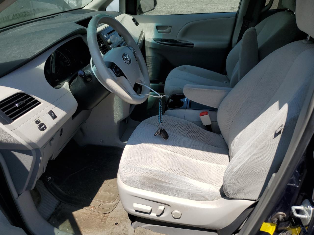 2012 Toyota Sienna Le VIN: 5TDJK3DC1CS038228 Lot: 65023615