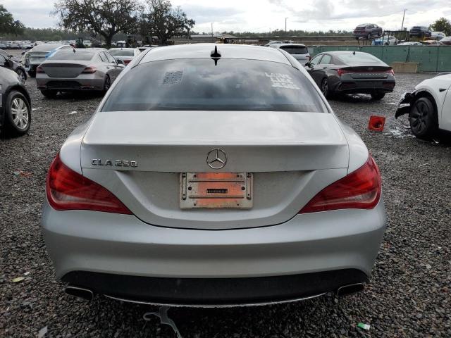 Sedans MERCEDES-BENZ CLA-CLASS 2014 Srebrny