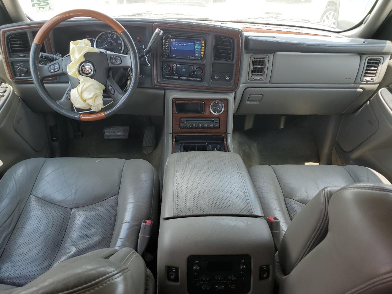 2004 Cadillac Escalade Luxury VIN: 1GYEK63N44R269575 Lot: 65069255