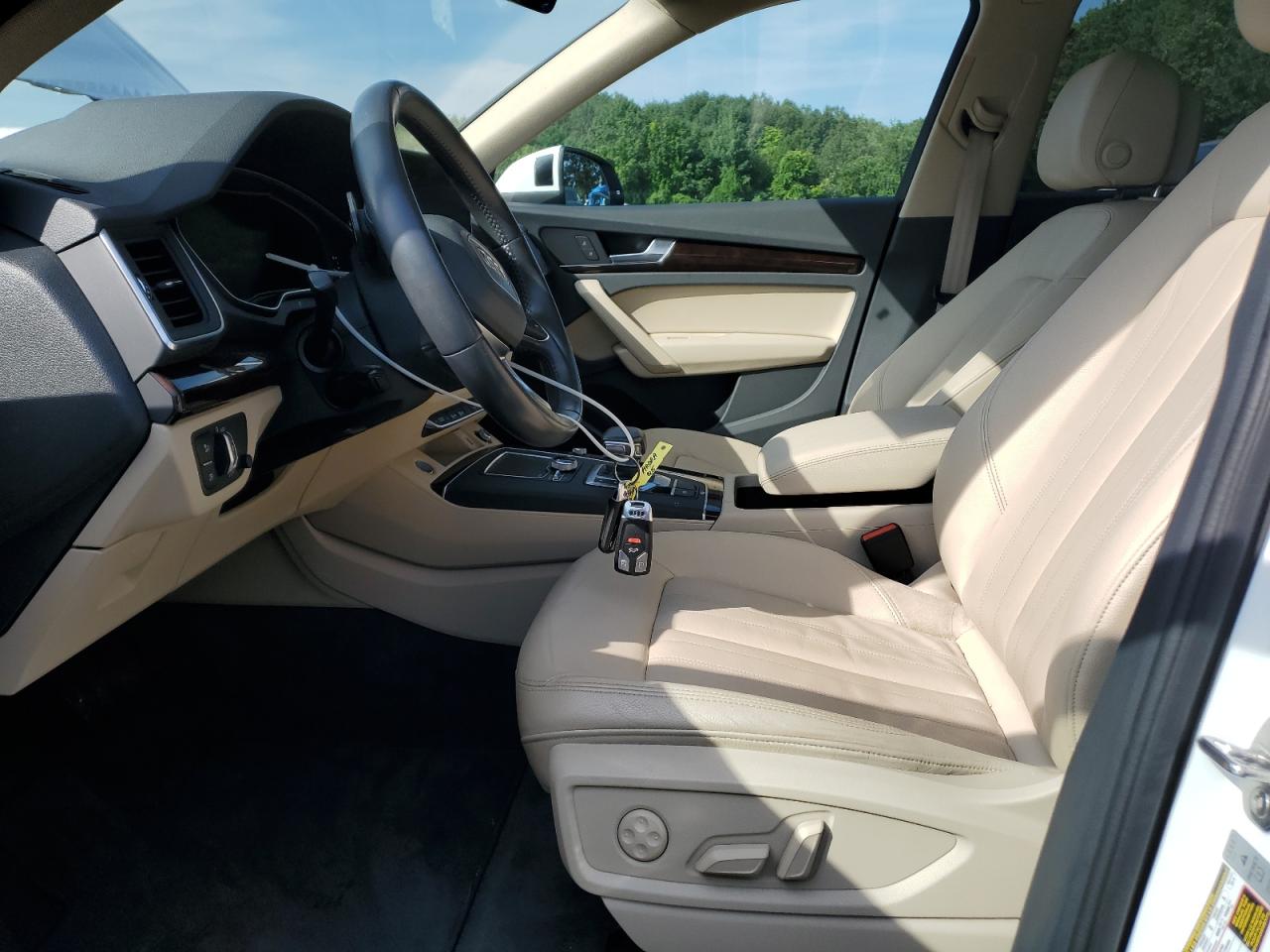 wa1bnafy0j2205881 WA1BNAFY0J2205881 2018 Audi Q5 Premium Plus