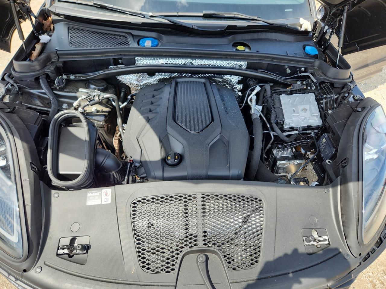 2025 Porsche Macan Base VIN: WP1AA2A56SLB03060 Lot: 64732225