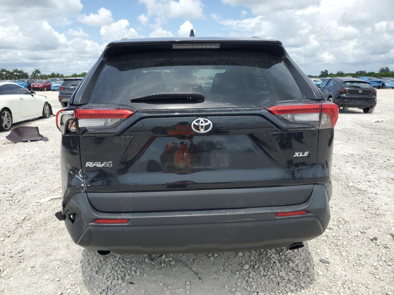 2022 Toyota Rav4 Xle Premium VIN: 2T3C1RFV4NC195705 Lot: 64654165
