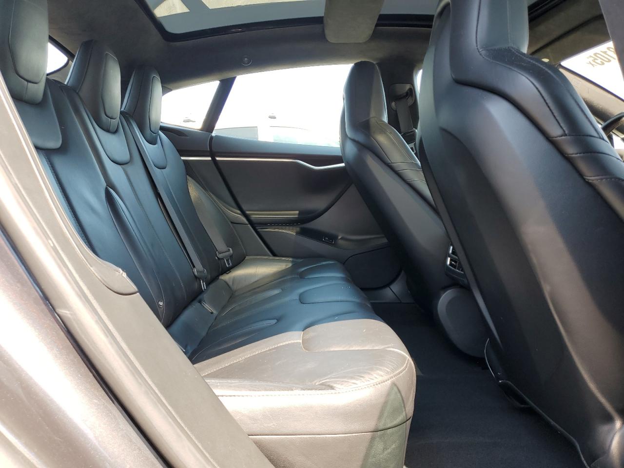 2016 Tesla Model S VIN: 5YJSA1E22GF136325 Lot: 65238105