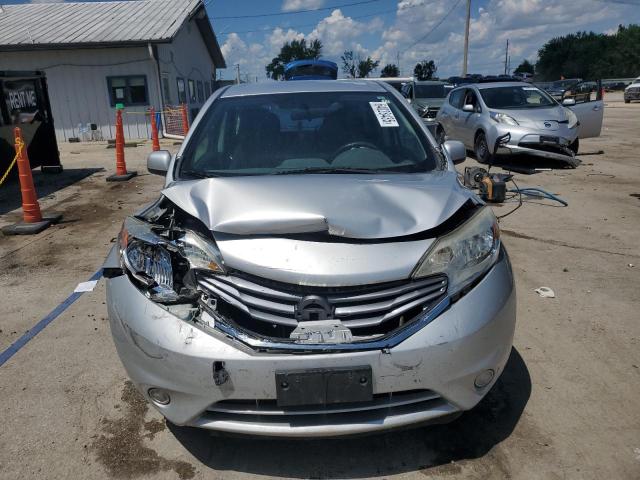  NISSAN VERSA 2014 Srebrny