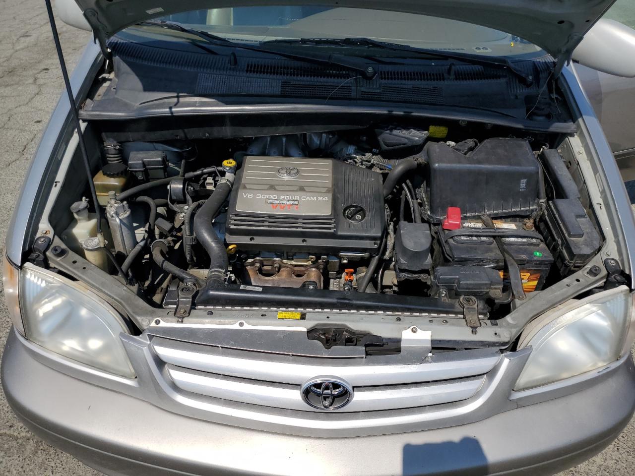 2001 Toyota Sienna Le VIN: 4T3ZF13CX1U357345 Lot: 64207105