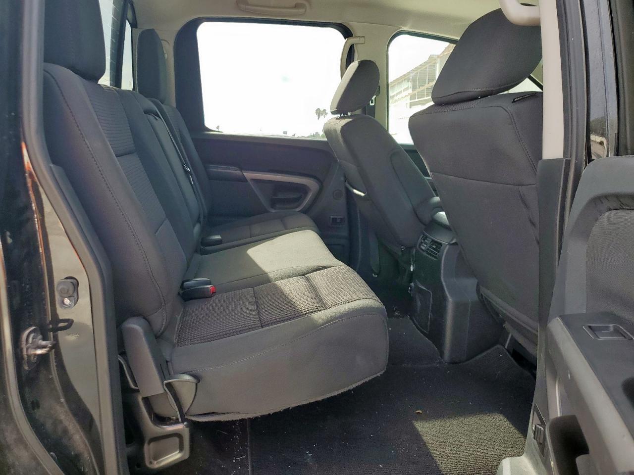 2015 Nissan Titan S VIN: 1N6BA0EC3FN507640 Lot: 63861755