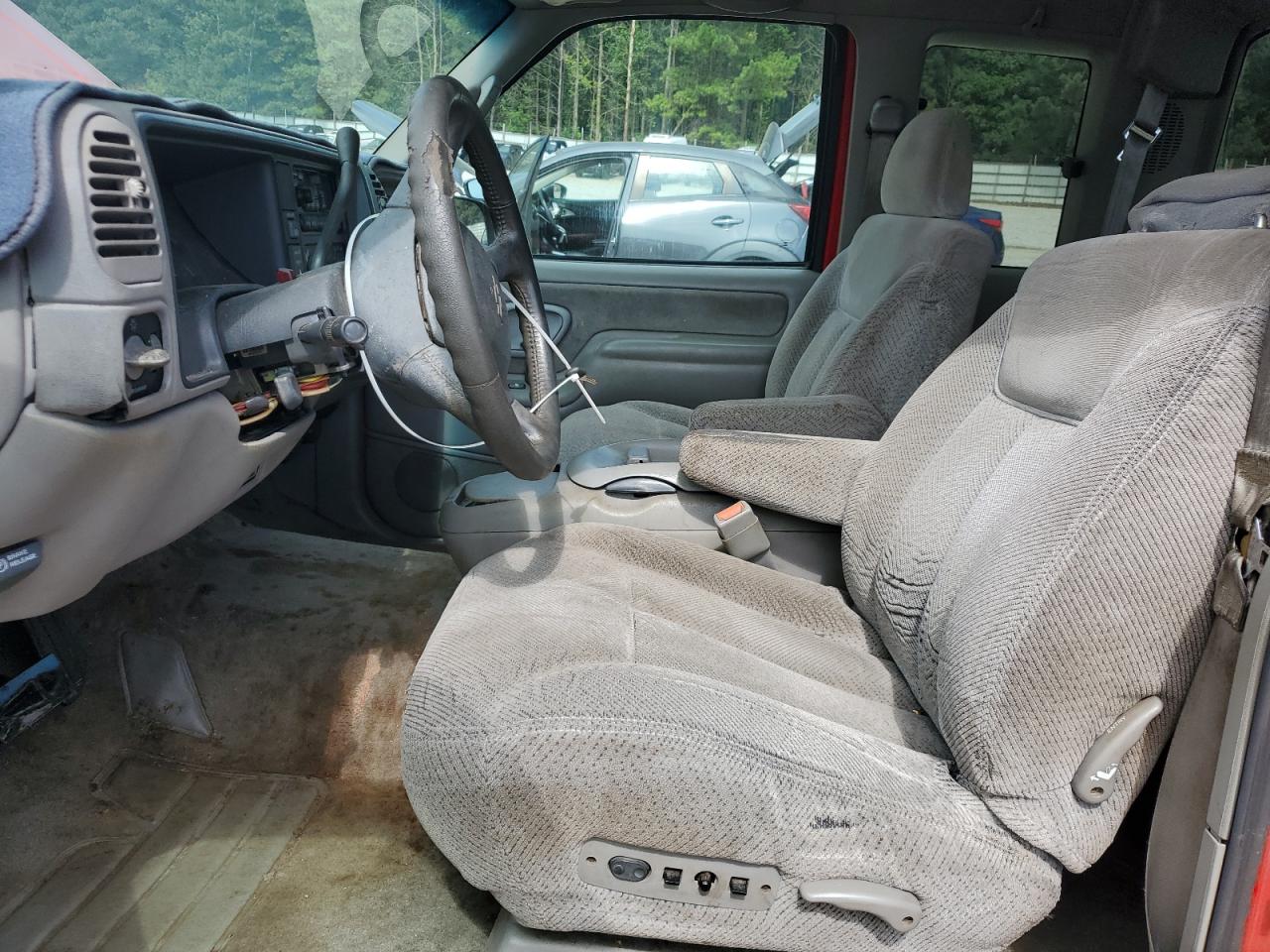 1998 Chevrolet Gmt-400 K1500 VIN: 1GCEK19R4WE137834 Lot: 64205595