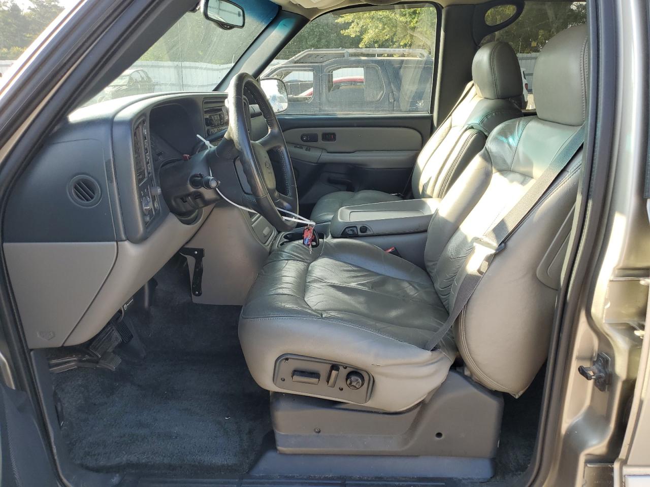 2002 Chevrolet Tahoe K1500 VIN: 1GNEK13Z62J130109 Lot: 63999215
