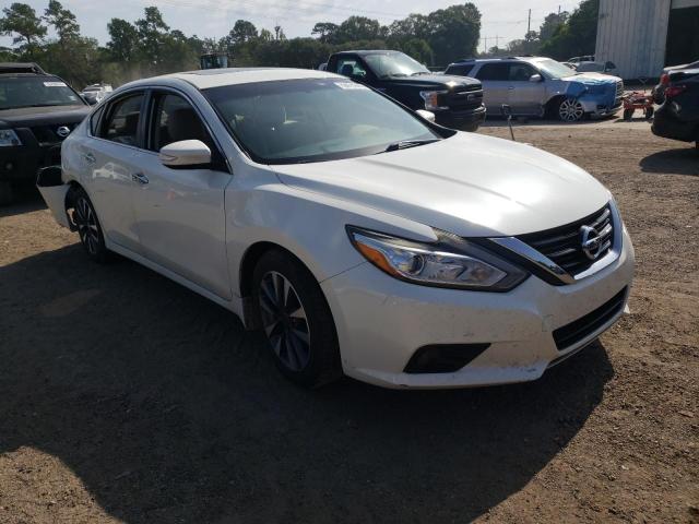 Седаны NISSAN ALTIMA 2016 Белы