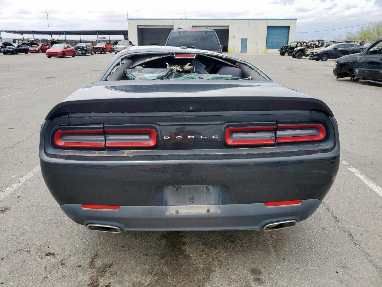 2018 Dodge Challenger Sxt VIN: 2C3CDZAG3JH245796 Lot: 66878465
