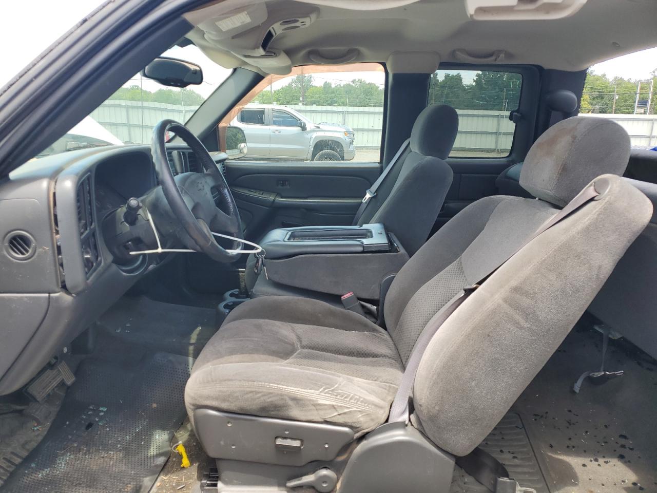 2005 Chevrolet Silverado K1500 VIN: 1GCEK19Z65Z124722 Lot: 64414395