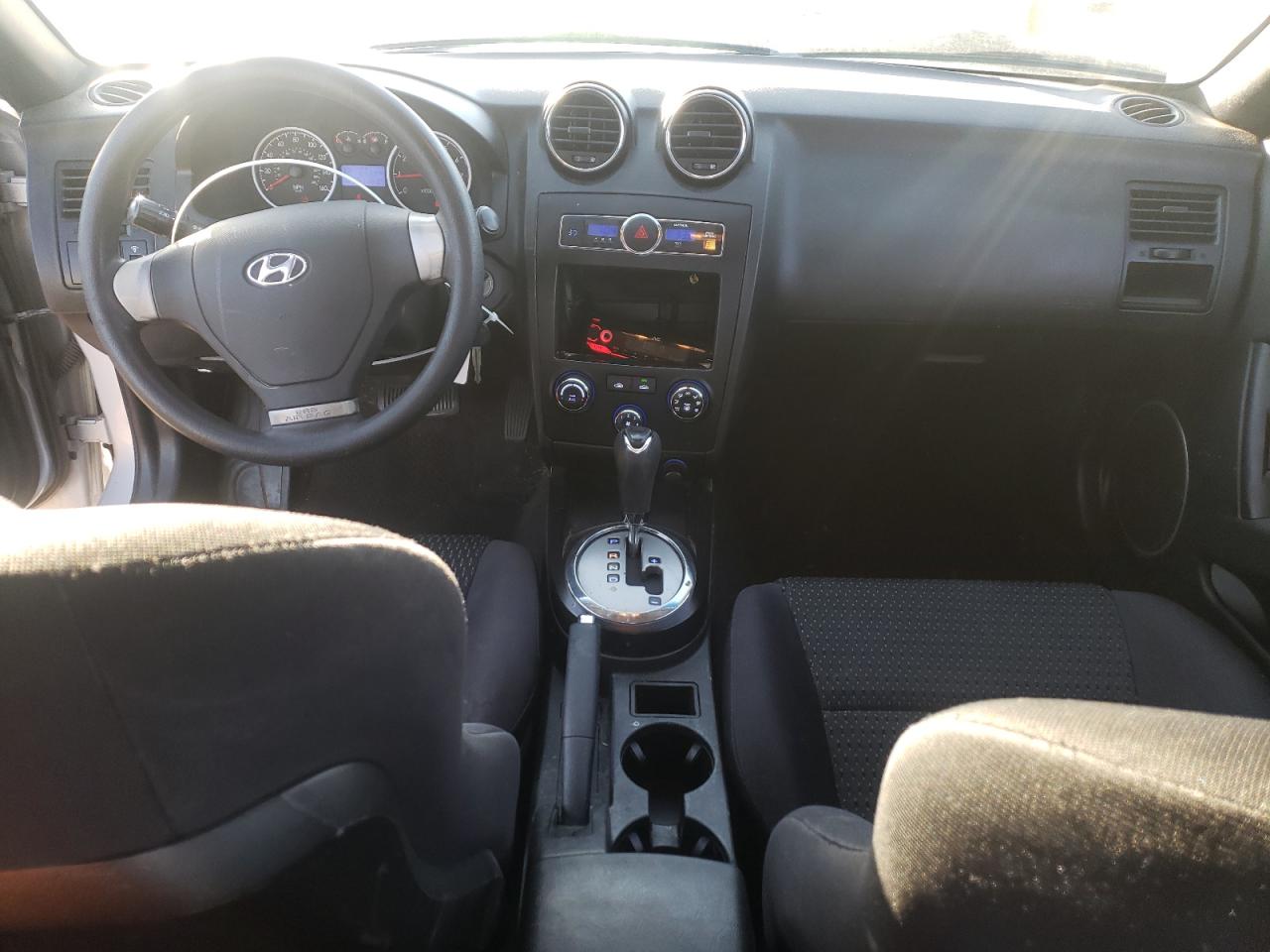 2008 Hyundai Tiburon Gs VIN: KMHHM66D48U293082 Lot: 64401385