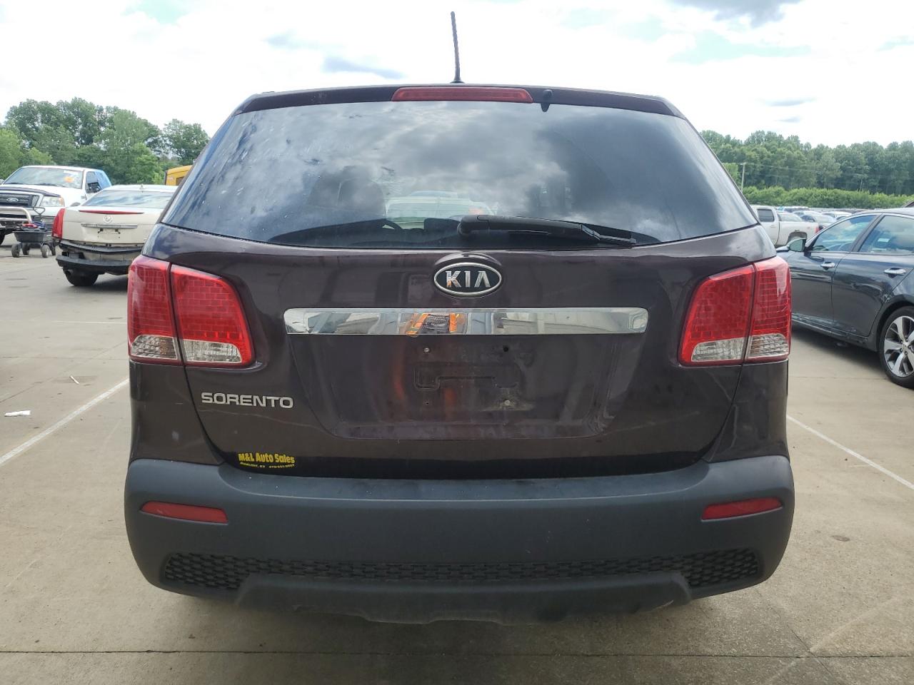 2011 Kia Sorento Base VIN: 5XYKTCA17BG172144 Lot: 70250395