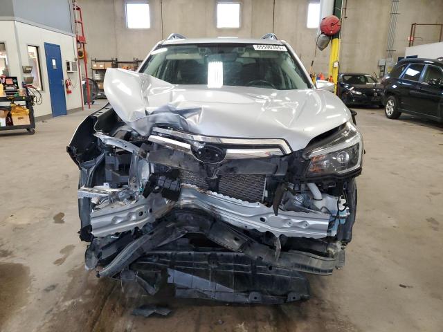  SUBARU FORESTER 2021 Серебристый