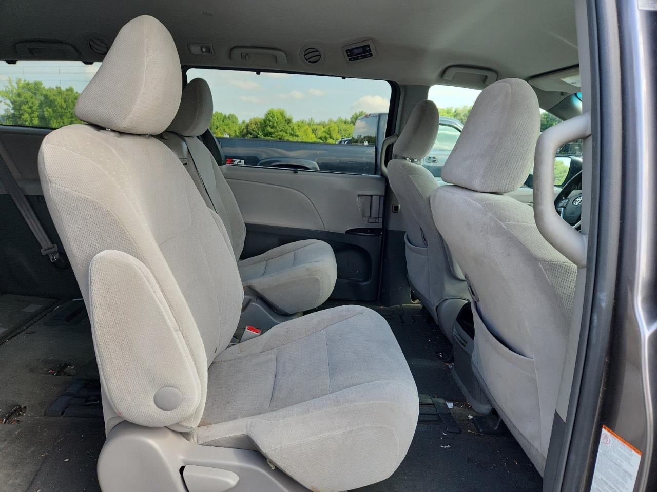 2015 Toyota Sienna Le VIN: 5TDKK3DC4FS547755 Lot: 64925695