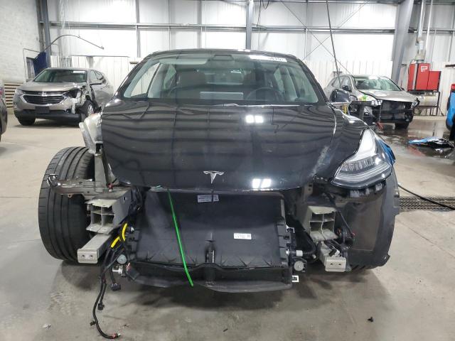  TESLA MODEL 3 2020 Czarny
