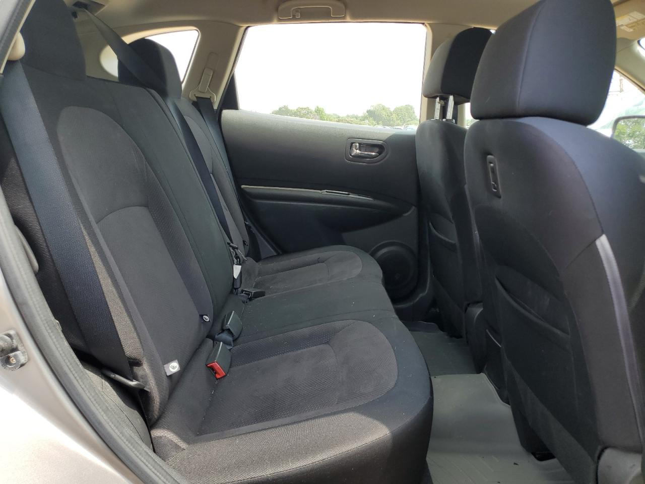 2011 Nissan Rogue S VIN: JN8AS5MT2BW565743 Lot: 64993085