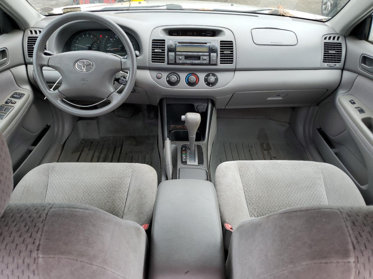 2004 Toyota Camry Le VIN: 4T1BE32K34U935906 Lot: 63940495