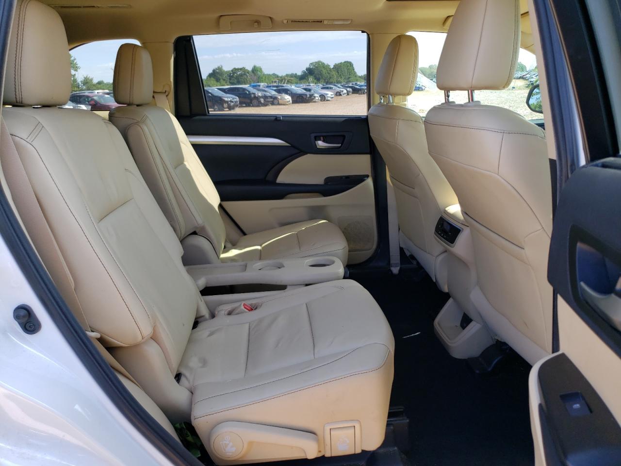 2019 Toyota Highlander Se VIN: 5TDKZRFH5KS324674 Lot: 65434965
