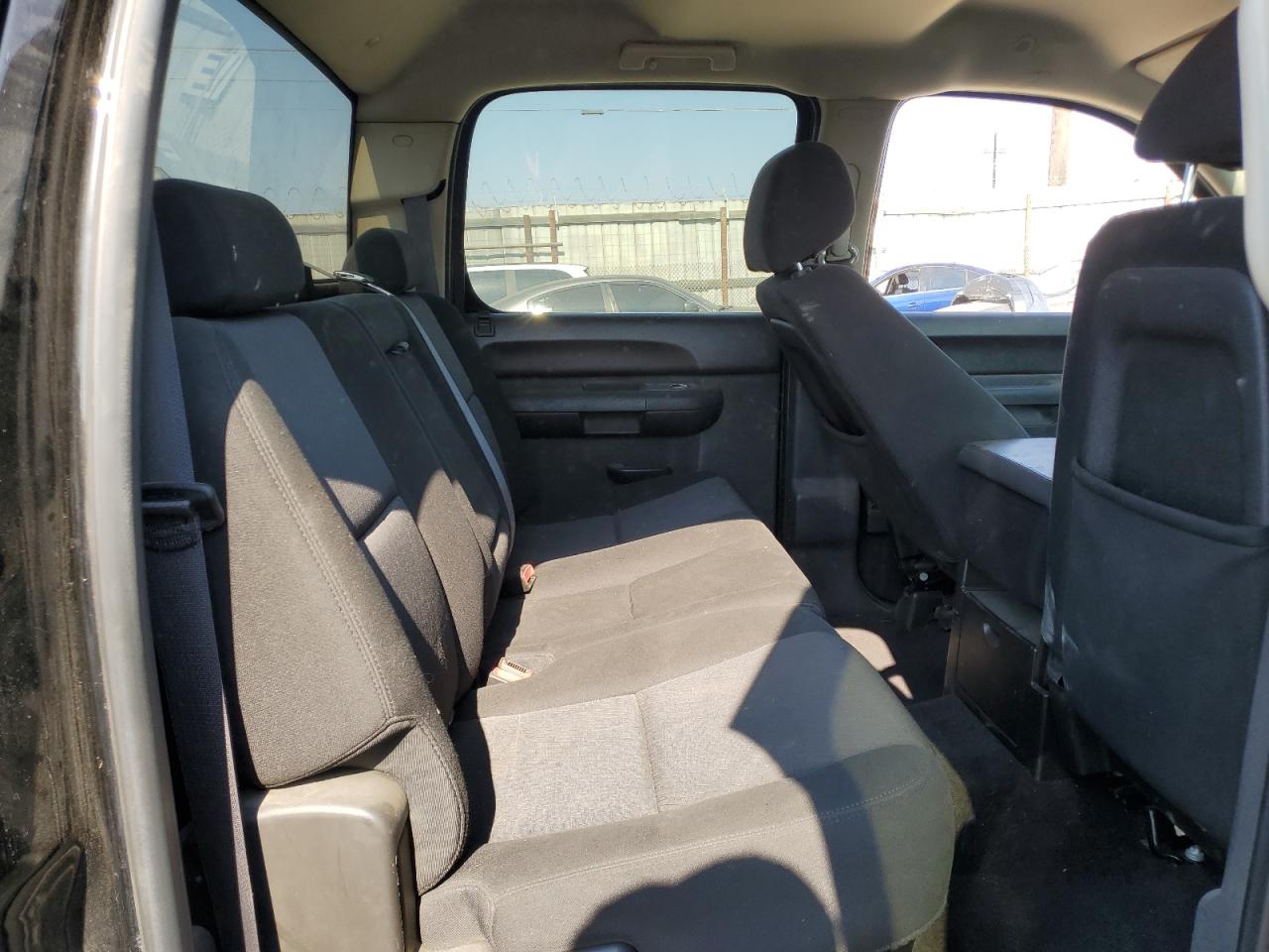 2011 Chevrolet Silverado C1500 Lt VIN: 3GCPCSE02BG205621 Lot: 64681995