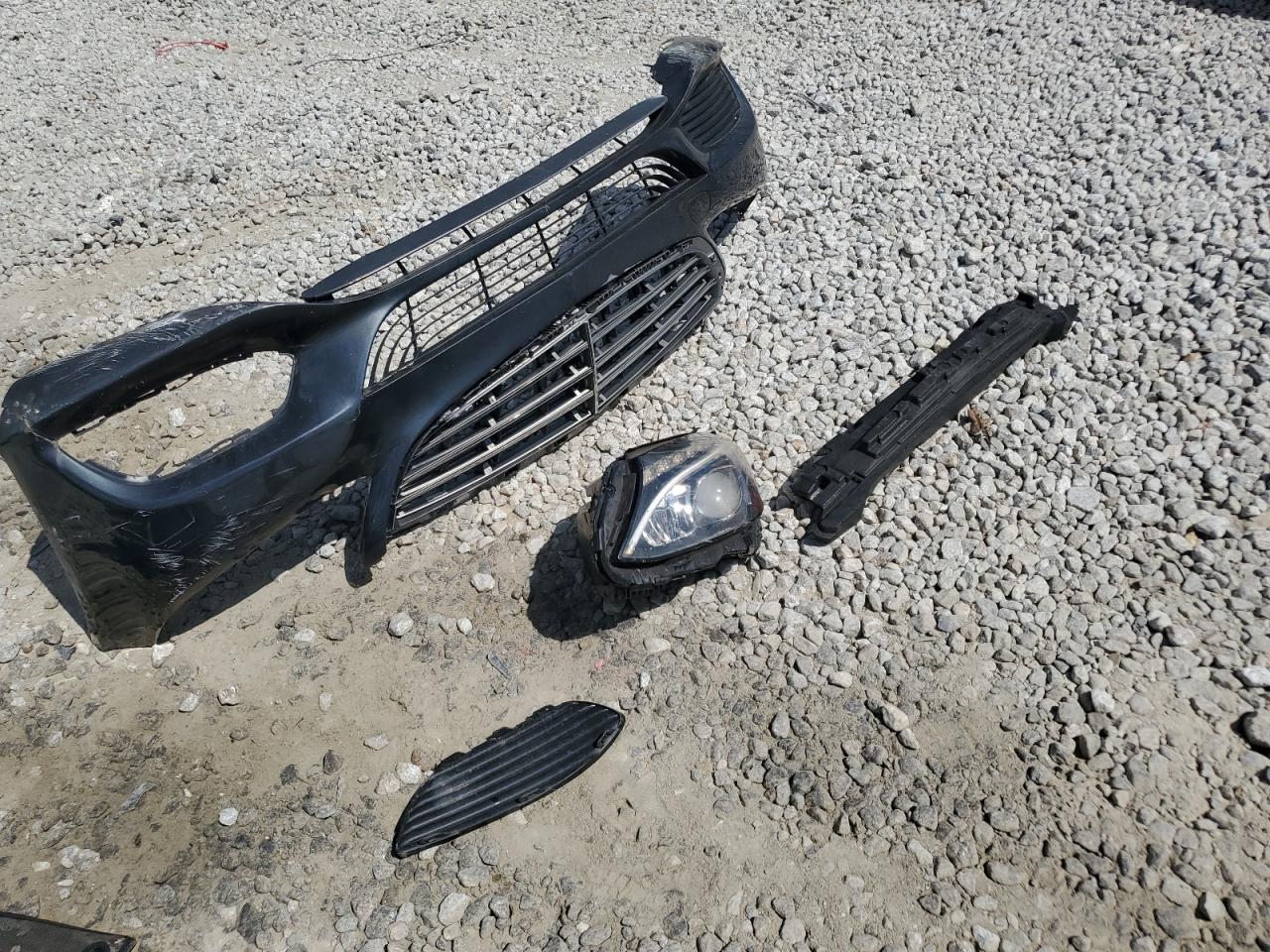 2015 Mercedes-Benz C 300 VIN: 55SWF4JB0FU071398 Lot: 64739775