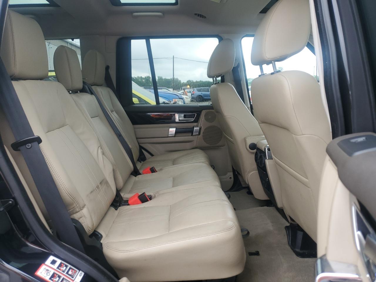 2016 Land Rover Lr4 Hse VIN: SALAG2V6XGA821242 Lot: 63821145