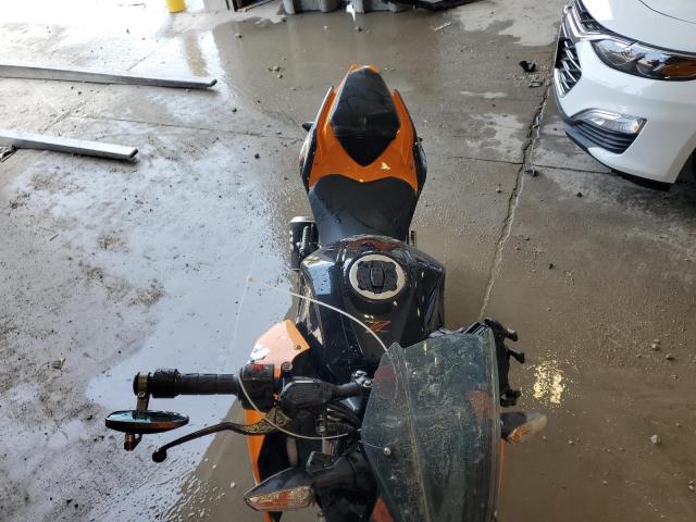  KAWASAKI ER400 D 2020 Два тони