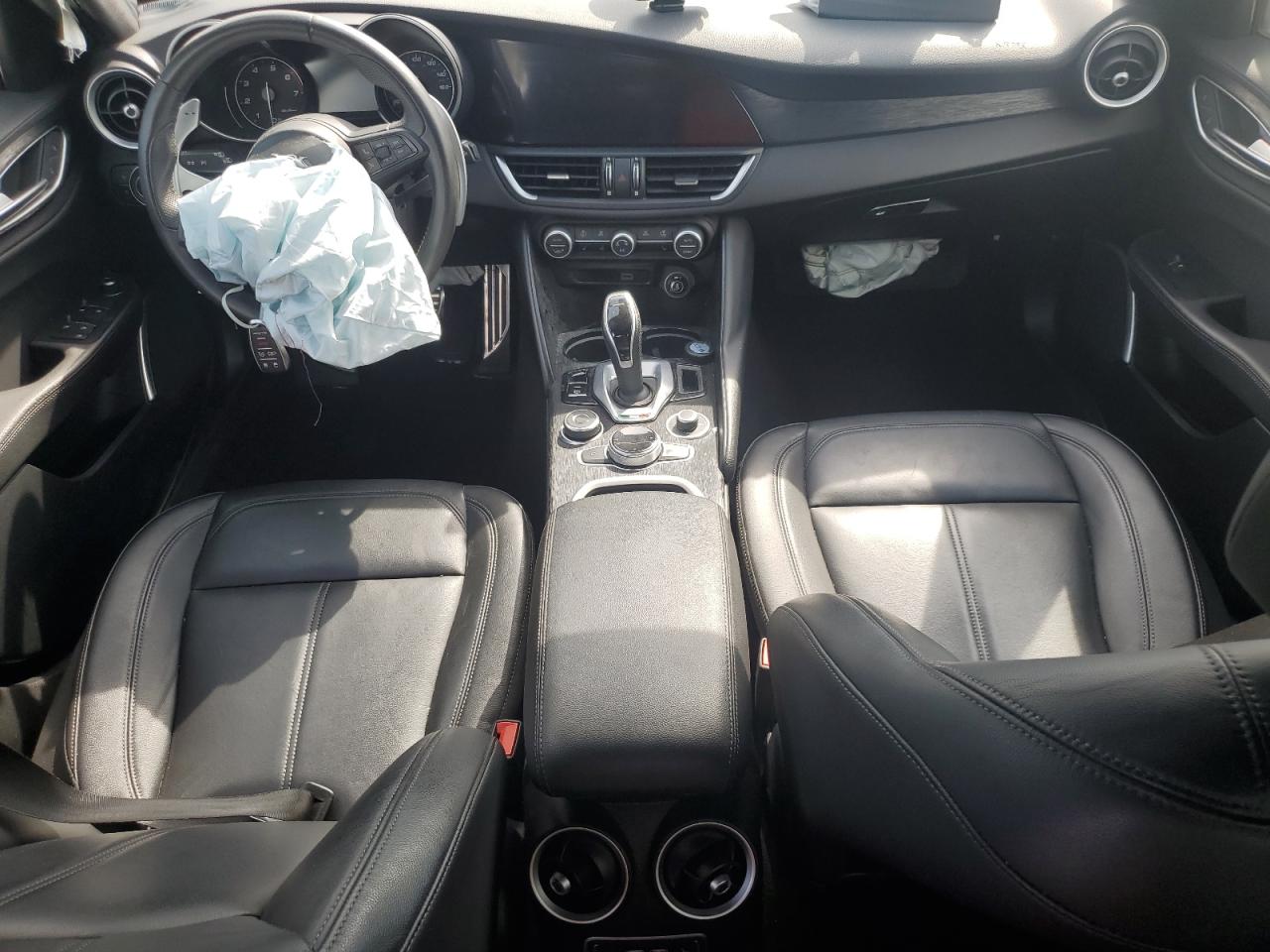 zarfanan3n7657197 ZARFANAN3N7657197 2022 Alfa Romeo Giulia