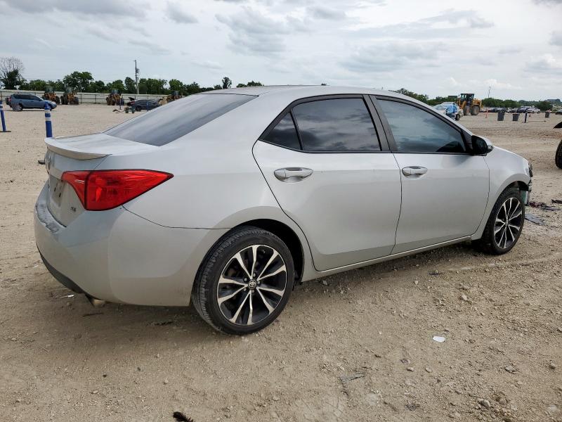  TOYOTA COROLLA 2017 Серебристый