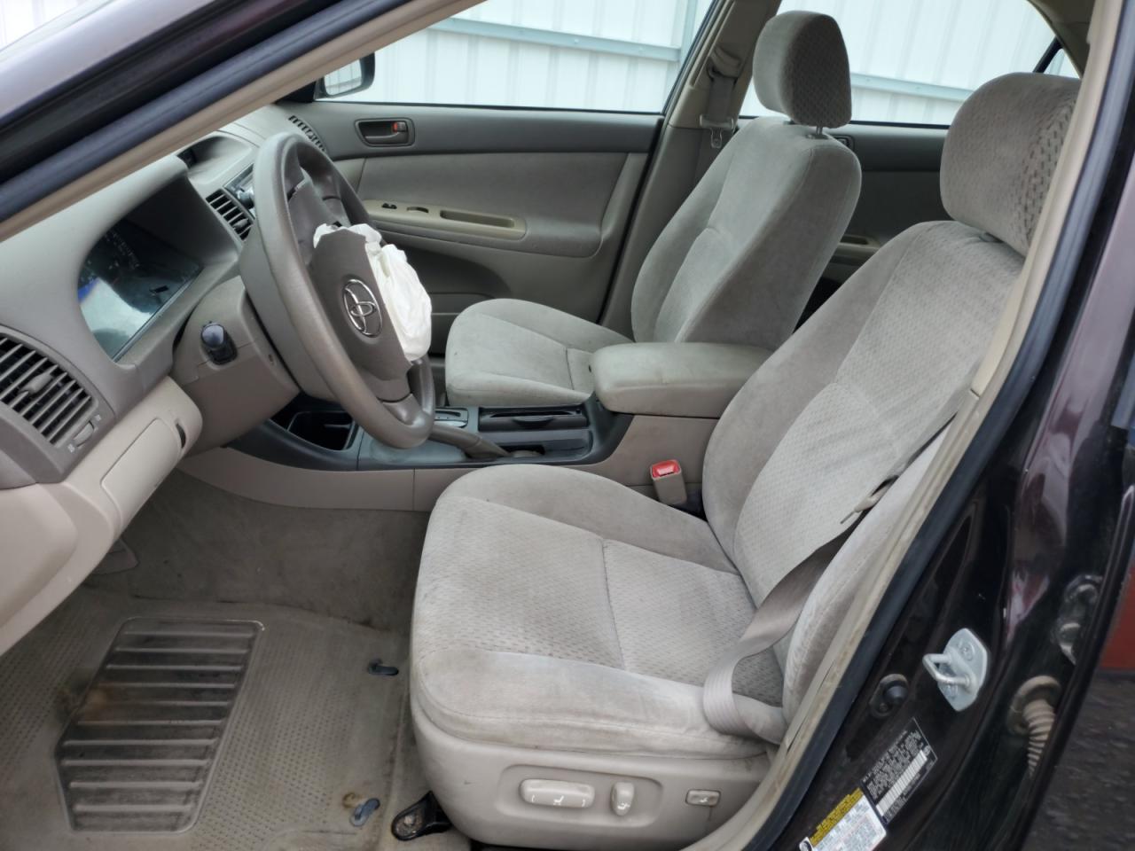 2004 Toyota Camry Le VIN: 4T1BE32K74U810276 Lot: 64744155