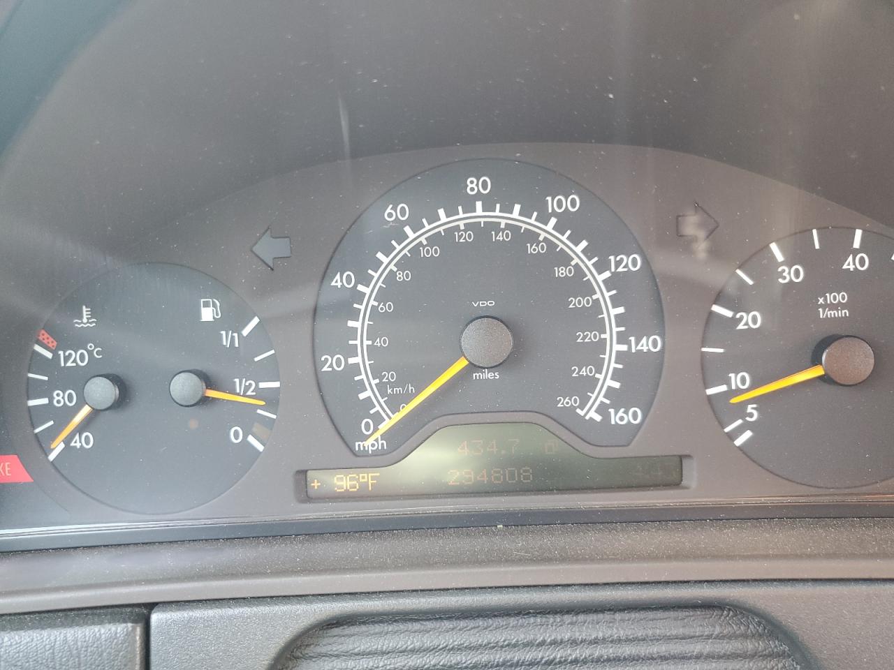 1999 Mercedes-Benz E 320 VIN: WDBJF65H7XA900885 Lot: 65560535