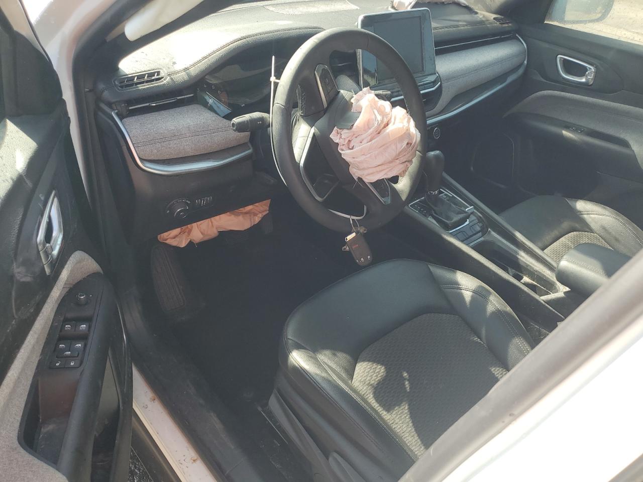 2025 Jeep Compass Latitude VIN: 3C4NJDBN5ST525855 Lot: 63585165